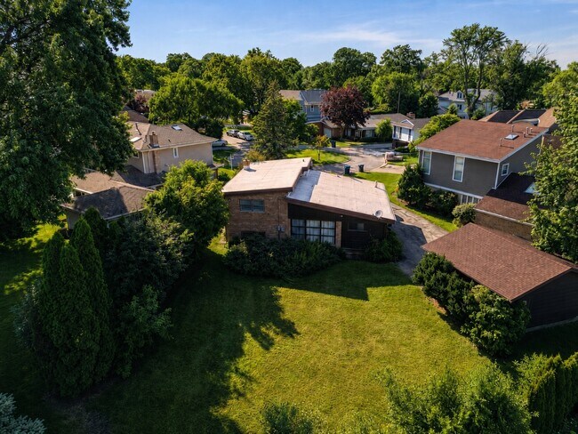 Building Photo - 406 Sunset Dr
