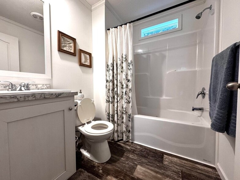 Building Photo - 30 Evergreen