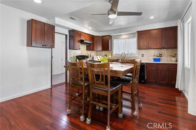 Building Photo - 12291 Hampton Ave