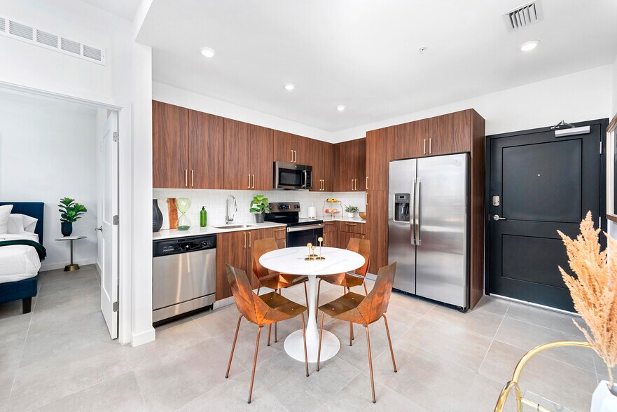 Building Photo - Arte Grand Central