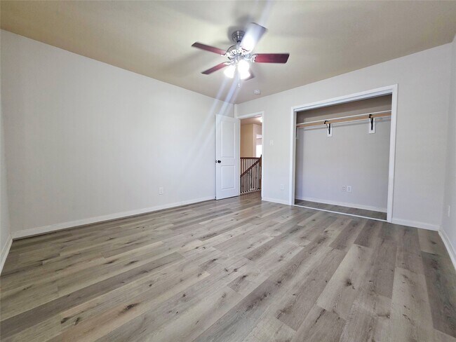 Building Photo - 6038 Starbrook Creek Dr