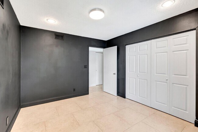 Building Photo - 2395 Jaeger Dr