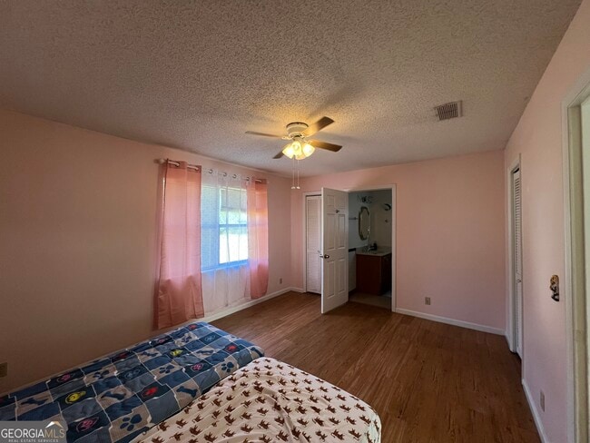 Building Photo - 443 Powderhorn Rd
