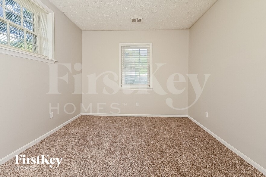 Building Photo - 5209 Flemish Ct