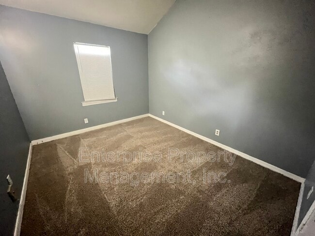 Building Photo - 401 N Manassas St