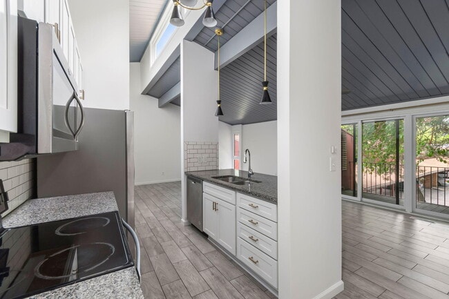 Building Photo - 1815 Independence Blvd