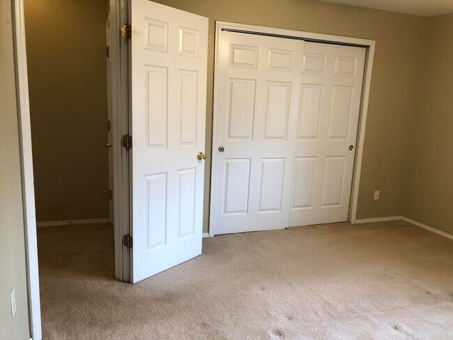 Building Photo - 2662 Bannister Ct