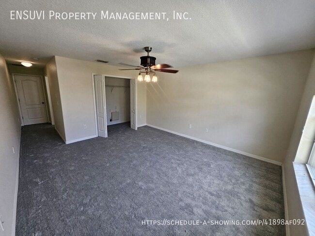Building Photo - 9732 Trumpet Vine Loop