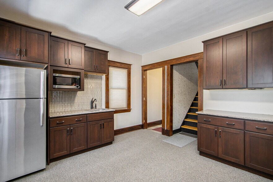 Kitchen - 1403 S Burdick St