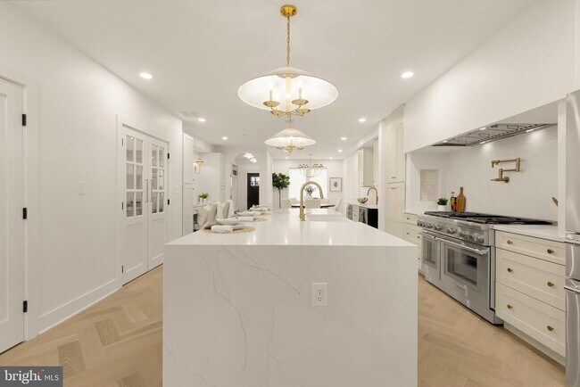 Building Photo - 1706 Bay St SE