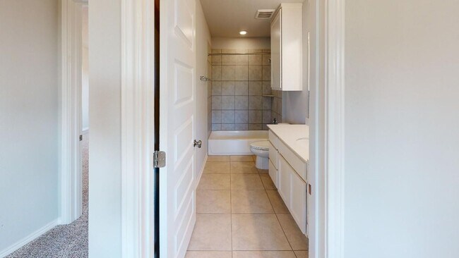 Building Photo - 2108 Pecan Island Dr