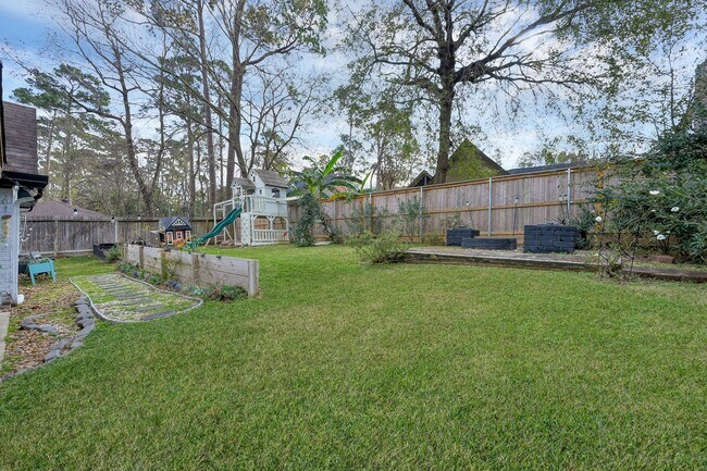 Building Photo - 180 Park Way