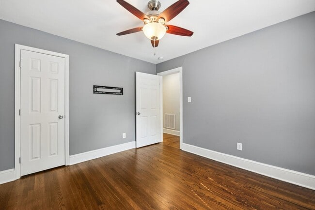 Building Photo - Charming 3BR House in Charlotte