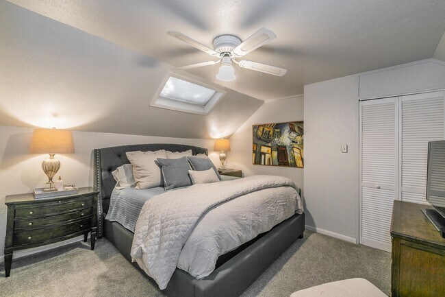 Building Photo - Charming Bungalow - Arlington Heights