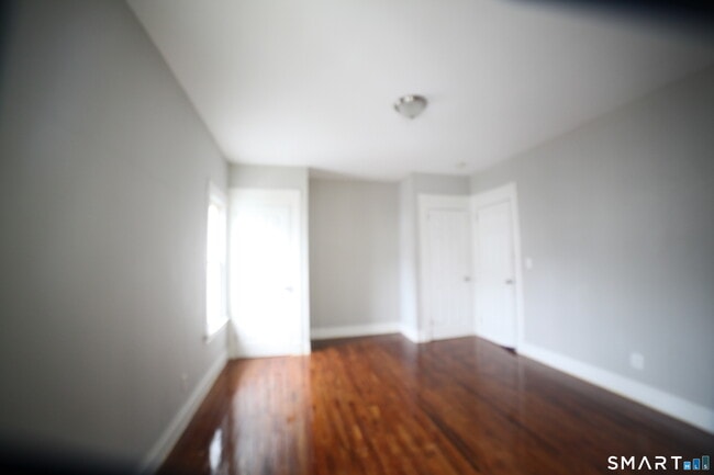 Building Photo - 36 Cassius St