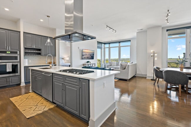 Building Photo - 1820 Fonthill Ct