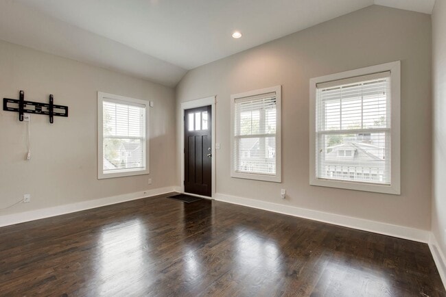 Building Photo - Great 3 bedroom 3 bath home in Germantown!