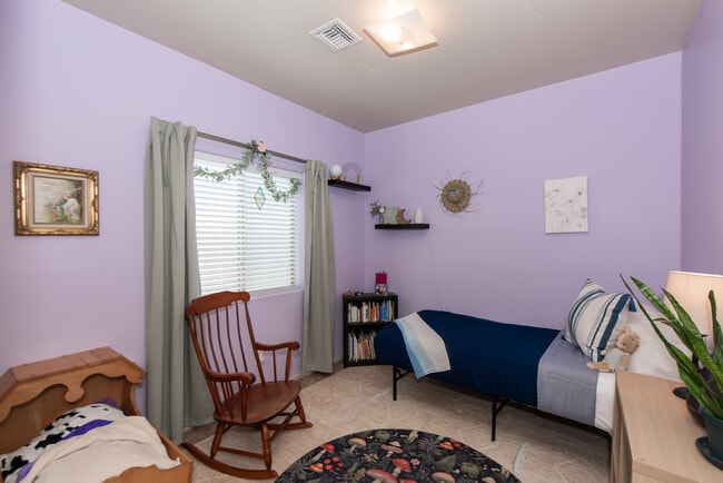 Building Photo - 4540 Jojoba Ave