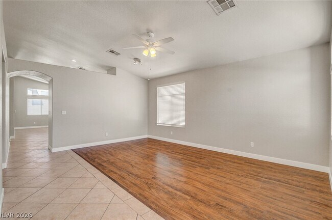Building Photo - 980 Sand Coral Dr