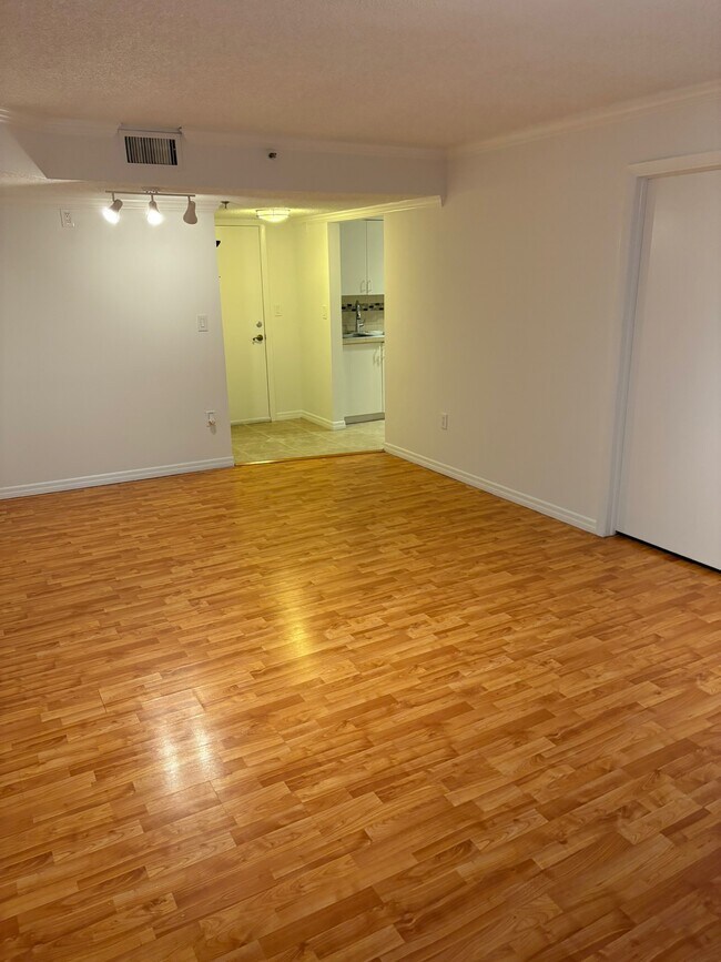 Building Photo - 80 S Shore Dr