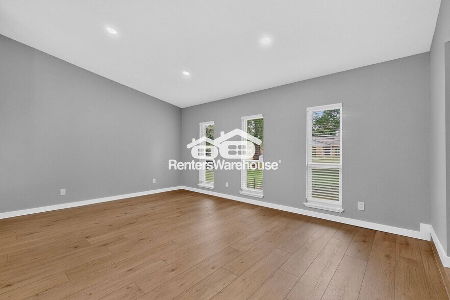 Building Photo - 1207 Creekwood Ct