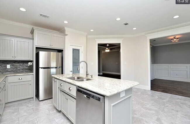 Building Photo - 3948 Crusader Ct