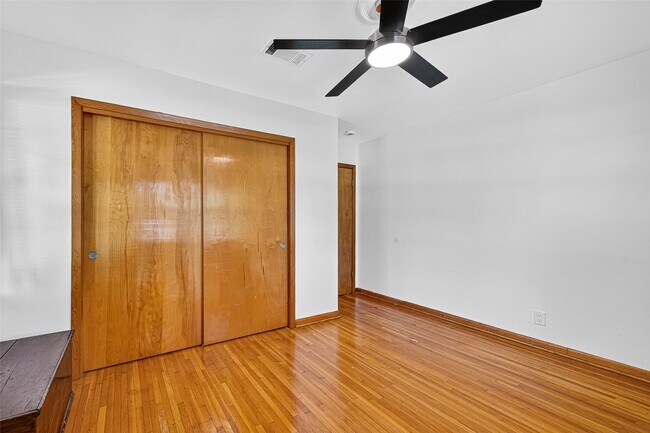 Building Photo - 8923 Greiner Dr
