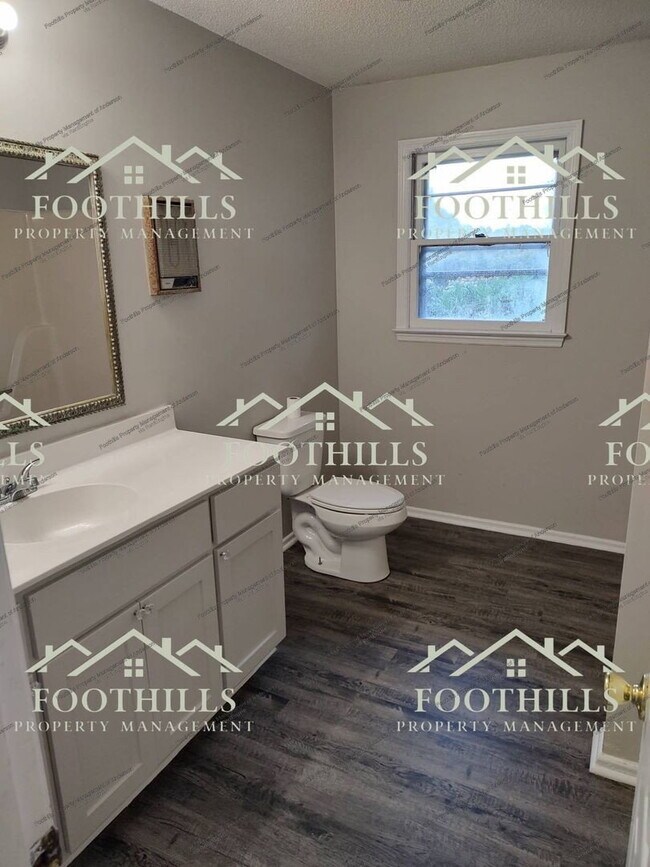 Building Photo - 122 Smith Dr