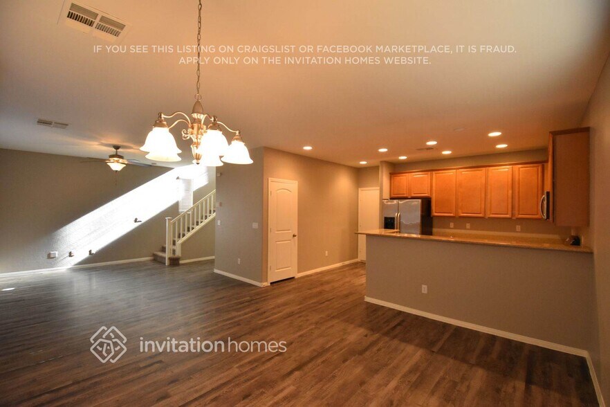 Building Photo - 683 Calamus Palm Pl