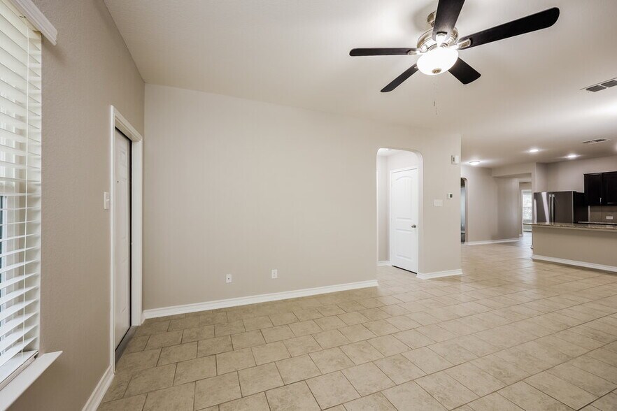 Building Photo - 12114 Pearl Jubilee