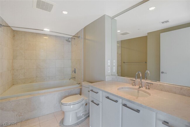 Building Photo - 222 Karen Ave