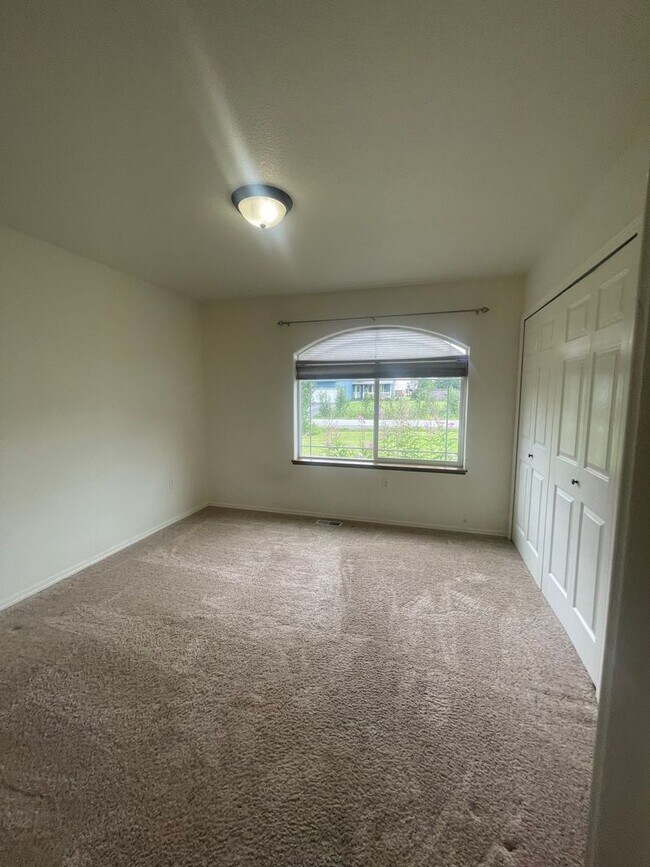 Building Photo - 2887 N Terrell Dr