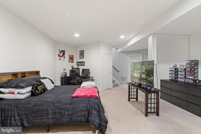 Building Photo - 14348 Sharpshinned Dr