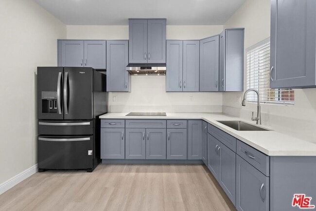 Building Photo - 2445 Harwood St