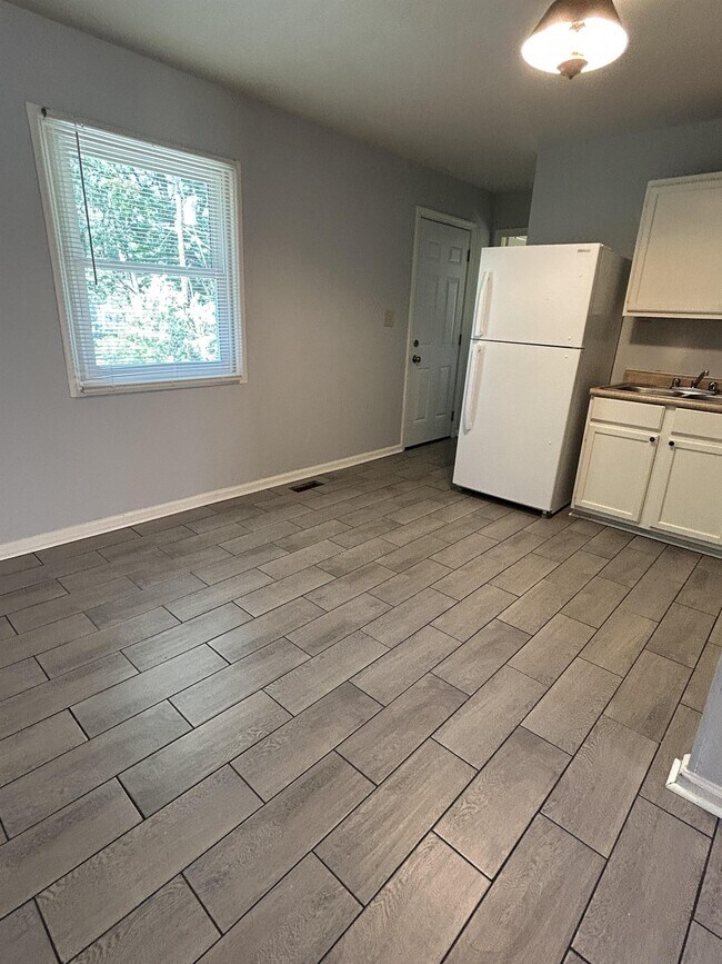 Building Photo - 8704 E 92nd St