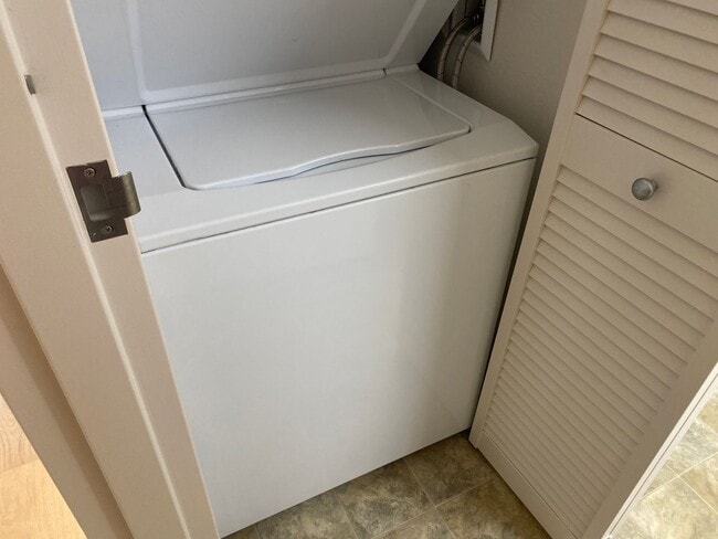 Building Photo - 801 South St