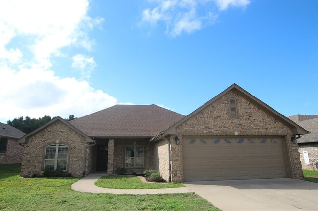 Primary Photo - Coming Soon! Luxurious 3 Bed 2.5 Bath Rent...