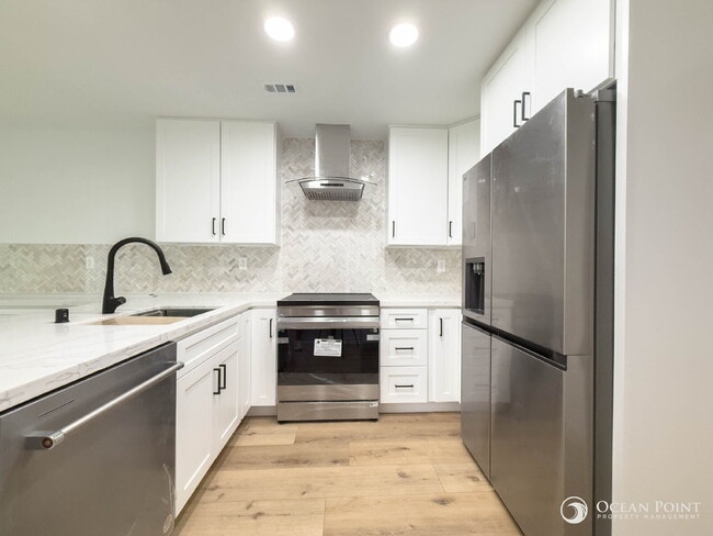 Building Photo - Newly Remodeled 2 Bedroom Condo for Rent i...