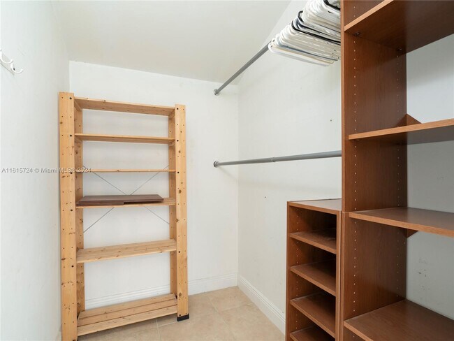 Building Photo - 11549 SW 109th Rd