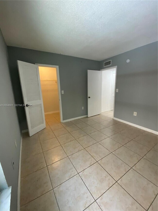 Building Photo - 17600 NW 68th Ave