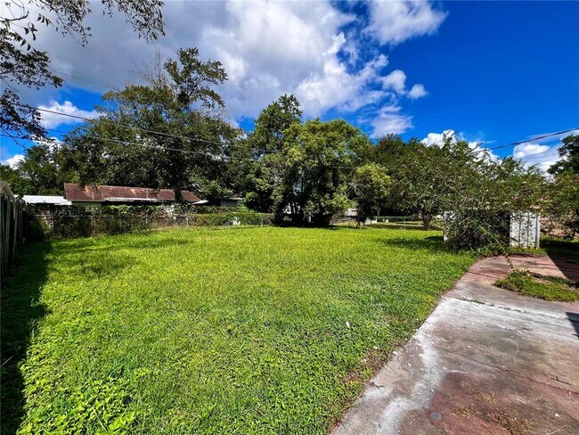 Building Photo - 2848 Empire Pl