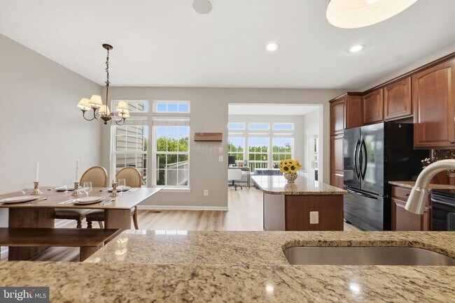 Building Photo - 15058 Danehurst Cir
