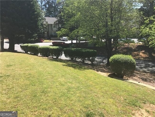 Building Photo - 2185 Palmyra Dr