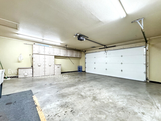 Building Photo - 6376 Lamar Pl