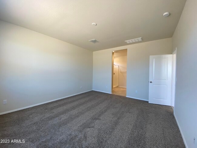 Building Photo - 1166 W Avalon Canyon Dr