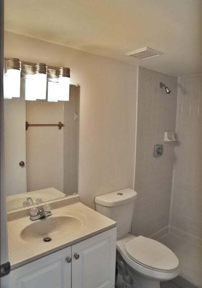 Building Photo - 3935 Village Dr