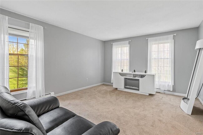 Building Photo - 199 Academy St