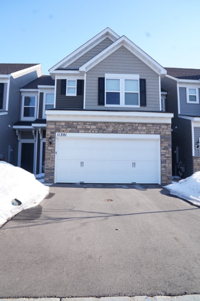 Primary Photo - 11301 Brookview Rd