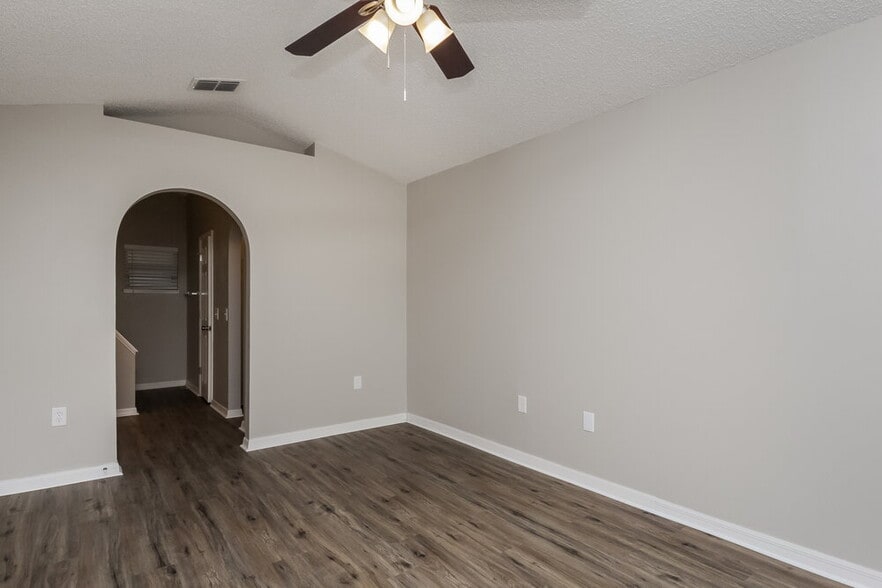 Building Photo - 1416 Muir Cir
