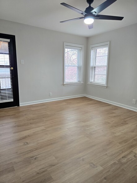 Building Photo - 3406 Lawn Ave